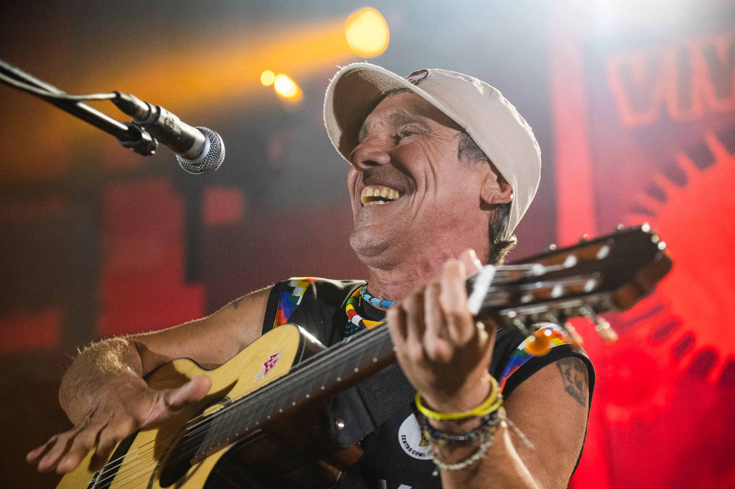 MANU CHAO EN GUALEGUAYCHÚ: GANARLE UN DÍA A LA VIDA  